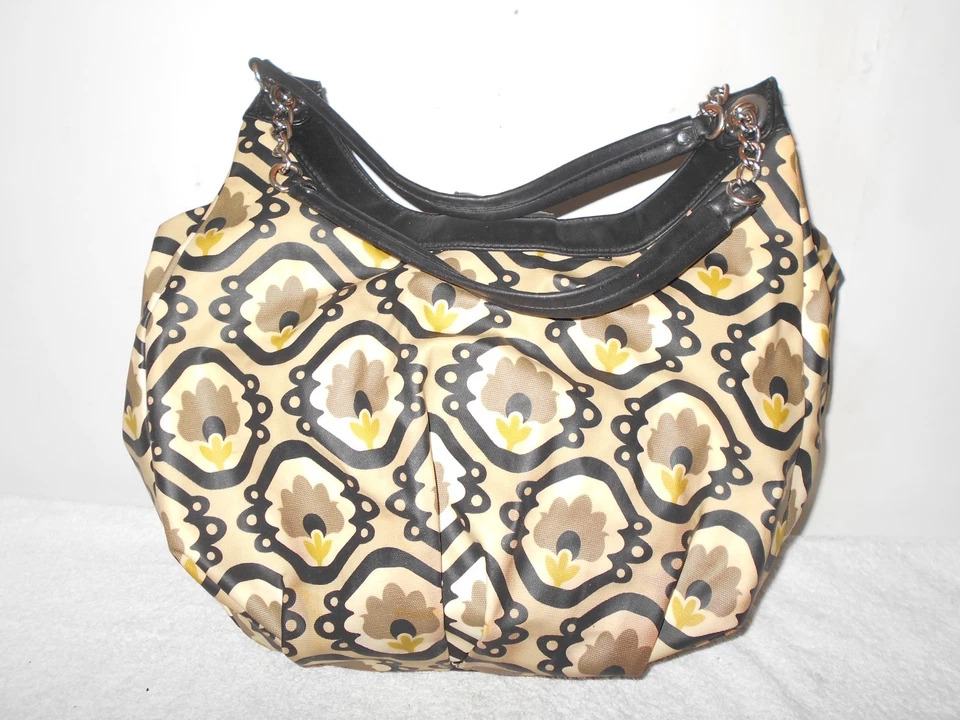 BOLSA DE PAÑALES PETUNIA PEPINILLO FONDO ESMALTADO ESCONDITE ESTILO HOBO              Foto 3 de 4