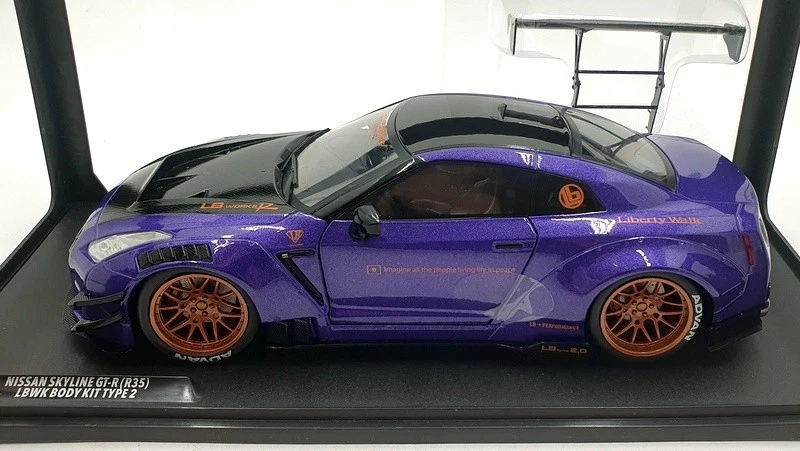 Solido Escala 1/18 Diecast S1805812 - Nissan GTR con Kit de Carrocería Tipo 2 Purplezilla Foto 4 de 4