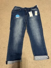 NWT Wallflowers Women  s 17 Denim Regular Fit Capris