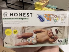 Honest Clean Conscious Diapers Size 3 120ct 16-28 lb Giggly Boo Wetness 0.25 per diaper