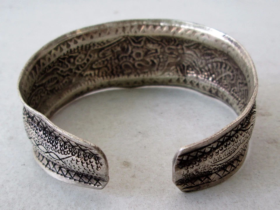 Old Hmong Hill Tribe 男女通用银色可调节手链龙鸟设计 — 第 2/2 张图片