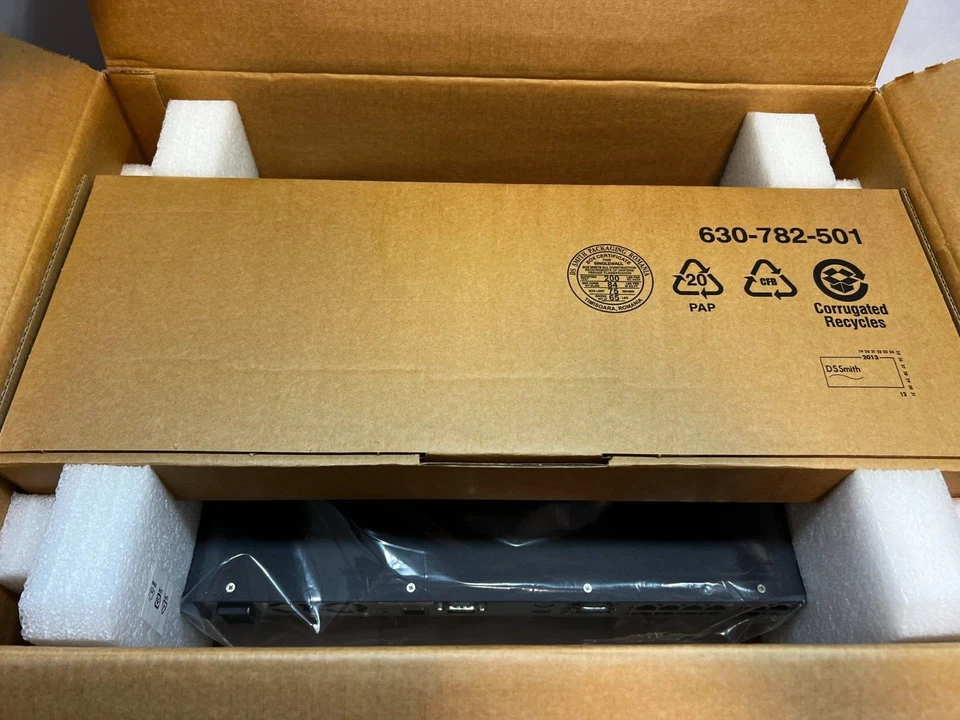 Avocent AutoView 3200 Digital KVM Switch 16 Port - Image 2 of 4