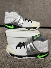 NIKE 2016 KYRIE 2 BLANCO NIKE ID TALLA 7 JUVENIL (TALLA 8,5 MUJER)