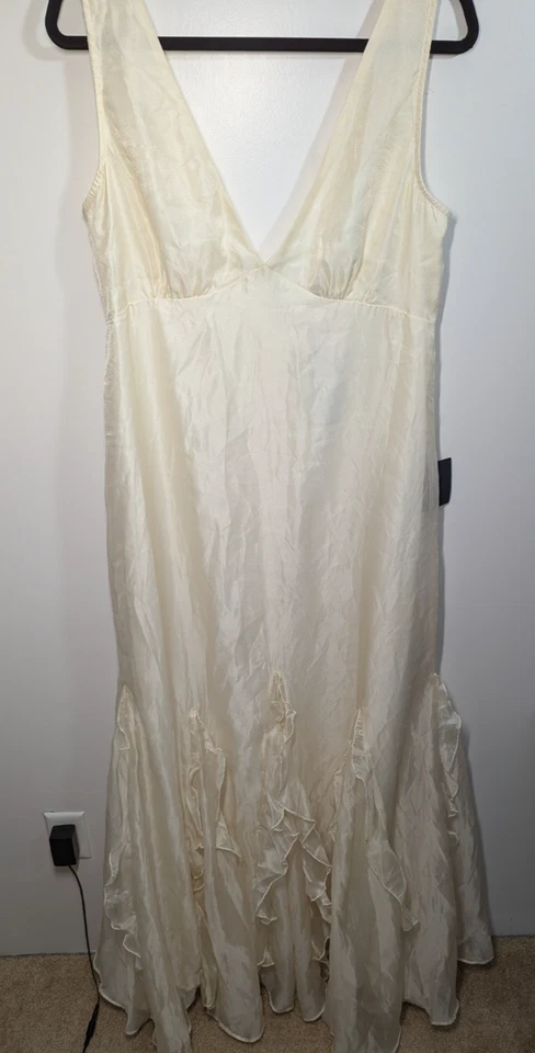 Maxi Vestido Formal Lulus Para Mujer Talla XL Deluca Marfil Tafetán Cuello en V Foto 3 de 4