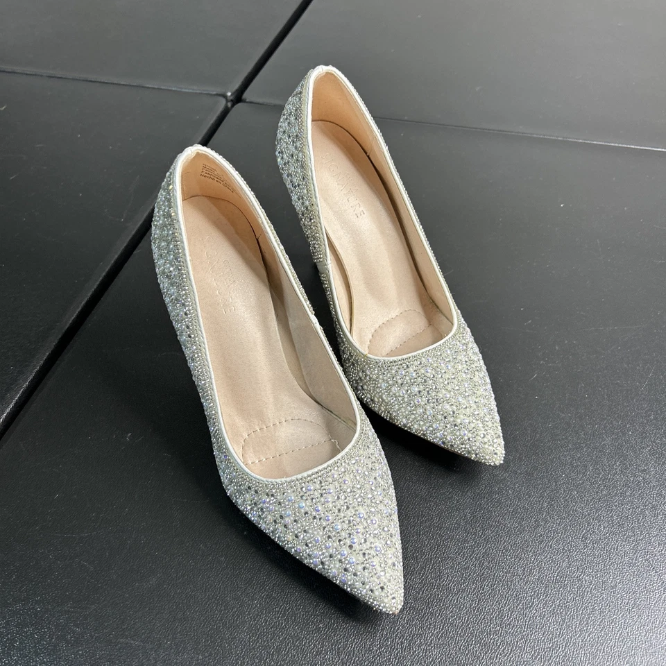 GALINA SIGNATURE pearl and crystal pointed-toe pumps Size 6 - Image 2 of 4