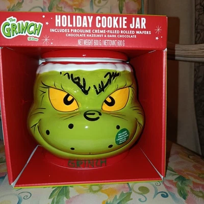 SEALED DR. SEUSS THE GRINCH 2025 HOLIDAY COOKIE JAR W/ PIROULINE ROLLED WAFERS!