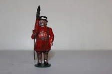 Fylde Ltd Lead British Yeoman with Halberd