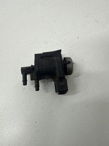 Volkswagen PASSAT B5 2000 Diesel 85kW Turbolader Druckwandler Magnetventil