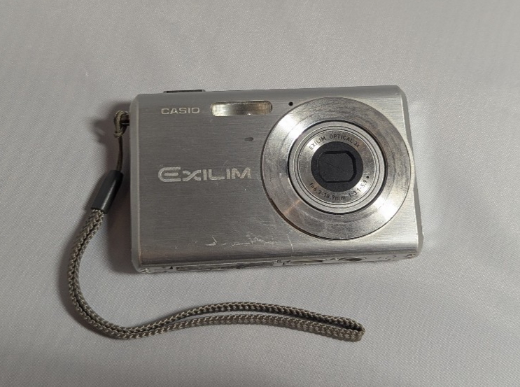 Casio EXILIM ZOOM EX-Z60 6.0MP Digital Camera - Silver for sale