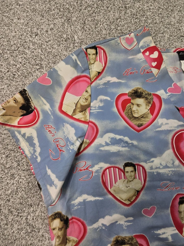 Elvis Presley Scrub Top Mens 2XL Blue V-Neck Heart Print Love Me Tender Nursing - Image 2 of 4