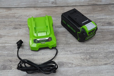 #ad Greenworks 40V 4.0 Lithium Ion Battery BAF704 and charger $59.99