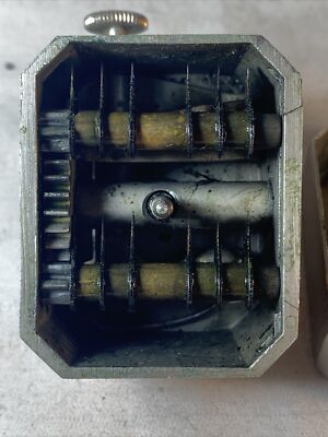 Coltelli Per Arieggiatore Kynast 17 Coltelli Per Scarificatore Kynast - Compatibili Con Modelli 15E401, 15E402, 35V401, 35V402 Estrattore Silent Block