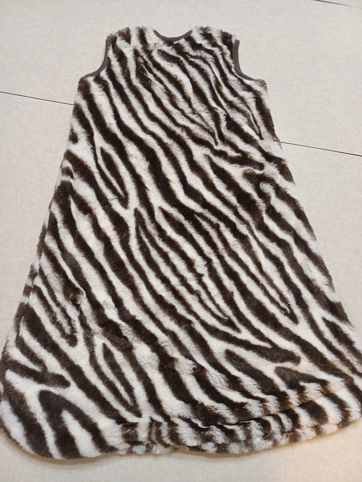 Halo Sleep Sack Pottery Barn Kids Size Small 0-6 Months Cow Faux Fur - Imagem 4 de 4