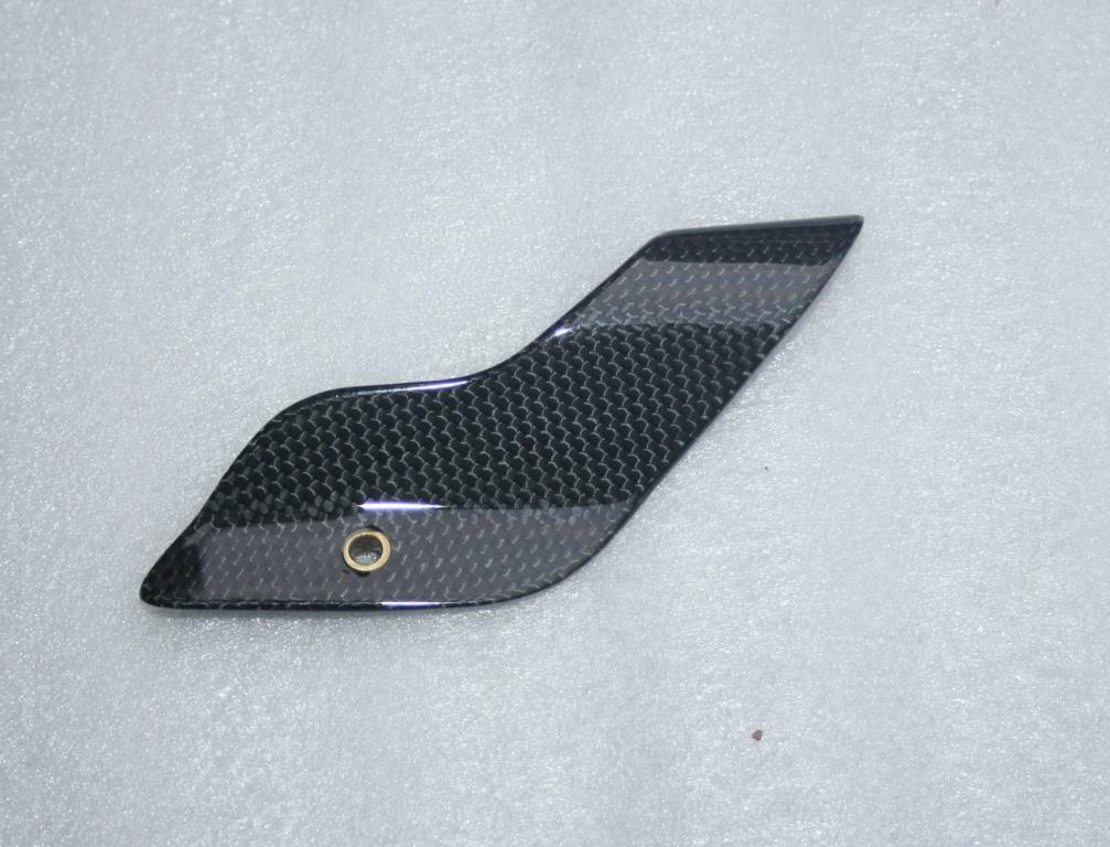 Protection câble embrayage carbone MV Agusta Brutale pour vos sorties circuit