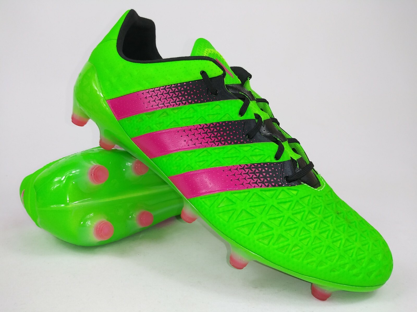 mens soccer cleats size 8.5