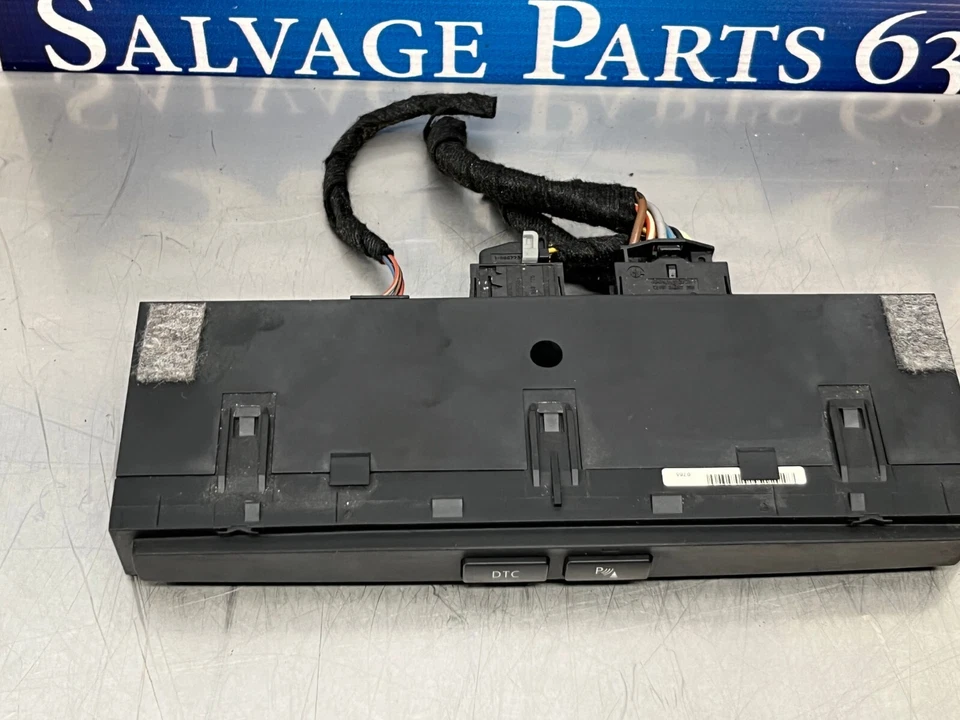 BMW 545i 2005 - E60 - Interruptor de control DTC y PDC - 131 k Foto 4 de 4