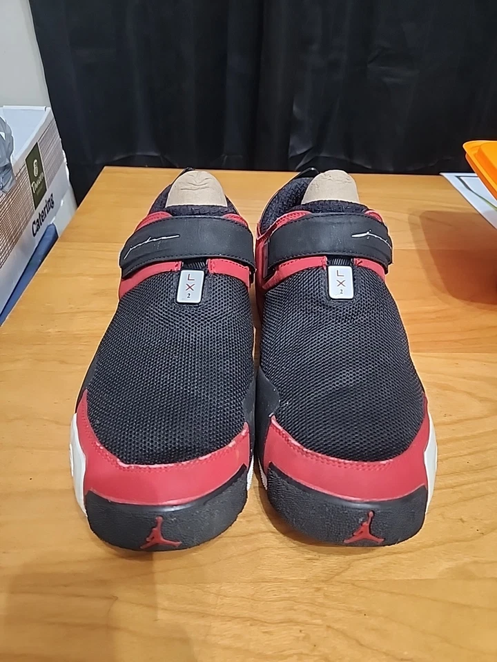 Men's Size 11 2004 Nike Jordans LX 2 Roy Jones Jr. Low Sneakers 308565-001 - Image 2 of 4