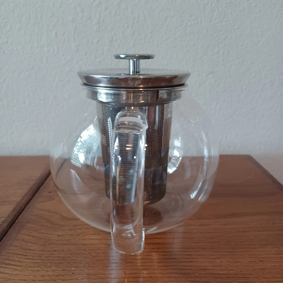 Tetera de vidrio Bialetti - 1 L / 34 OZ - Vidrio transparente y plata - Infusor de acero inoxidable Foto 3 de 4