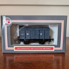 Dapol B355 N.E. 7 Ton Gunpowder Van OO Gauge