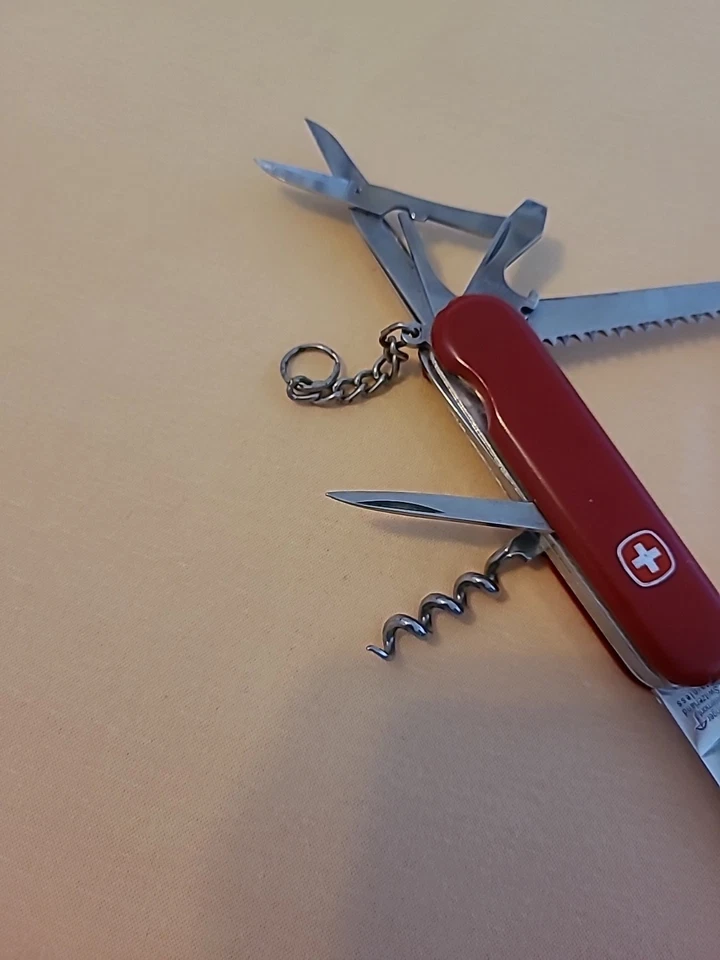 Victorinox Wenger Huntsman Swiss Tool  gebrauchter Zustand leatherman Karabiner  - Bild 4 von 4