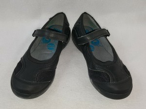 what stores sell stride rite shoes