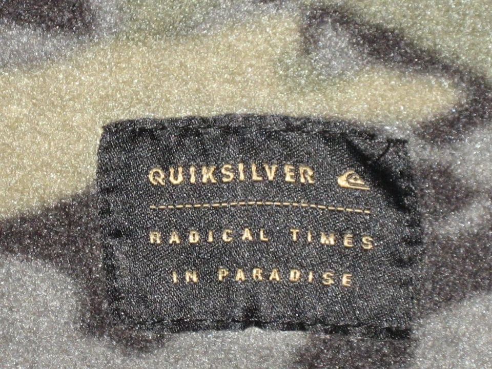 Мужская флисовая рубашка Quicksilver камуфляж на кнопках с длинным рукавом большого размера - Изображение 4 из 4