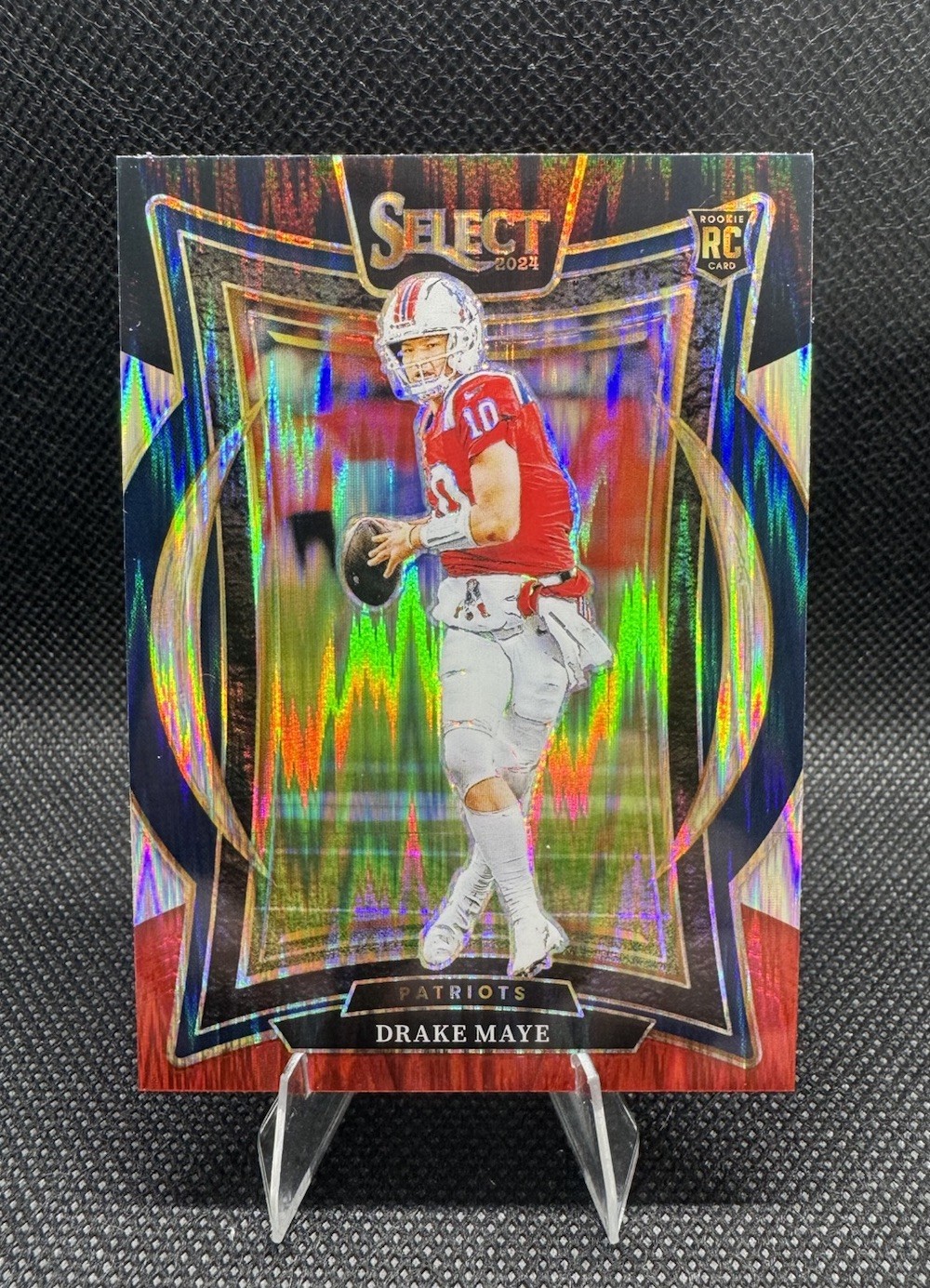 2024 Panini Select - Concourse Drake Maye #27 Black & Red Shock Prizm (RC)