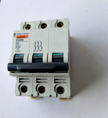 MERLIN GERIN 24669 MULTI9 C60N D3 SCHUTZSCHALTER 3 POLIG (BR4C.6b16)