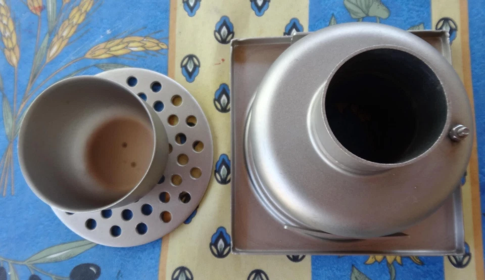 SIPHON DE SOL   INOX  15X15 D13 cm  D 5cm  NEUF - Photo 2/3