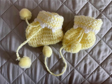 VTG Crochet Booties Baby Yellow White Handmade Reborn Retro Size Newborn