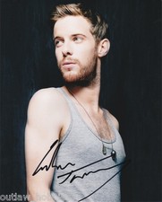 Luke Treadaway Autographed Signed 8x10 Photo COA 