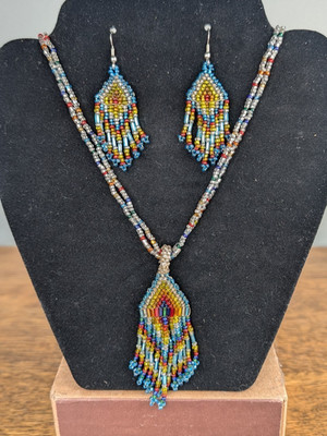 Native Style Beaded Necklace & Earrings Set Arrowhead Fringe Pendant Rainbow