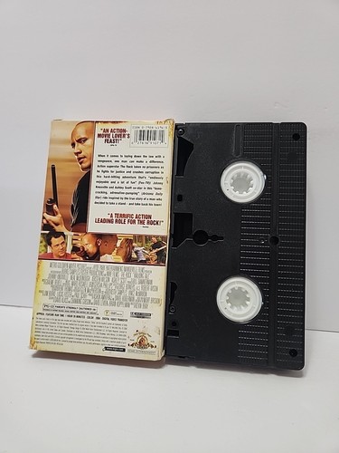 Walking Tall (VHS, 2004) Action Dwayne Johnson The Rock MGM Home Video - Picture 2 of 2