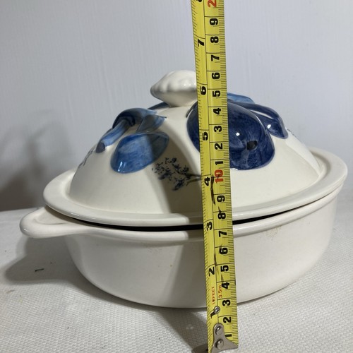 VTG MCM Ceramic Soup Tureen White Blue Mushroom Pepper Design Antique with Lid - Picture 11 of 11