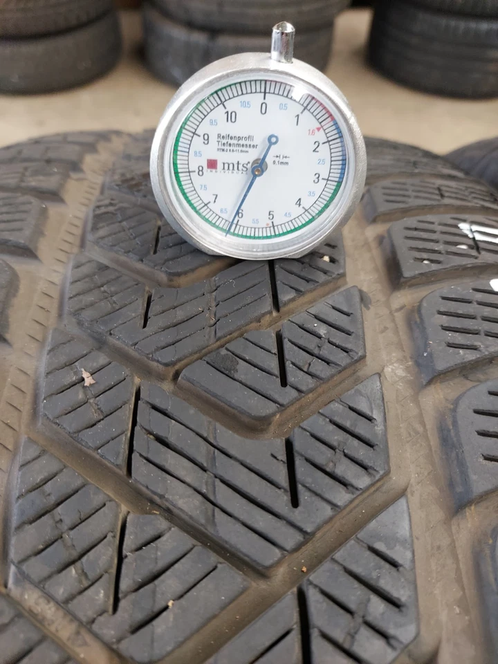 2x 255/60 R18 112H Pirelli Scorpion Winter - 6,0mm+5,5mm Sculpture Restante - Photo 4/4