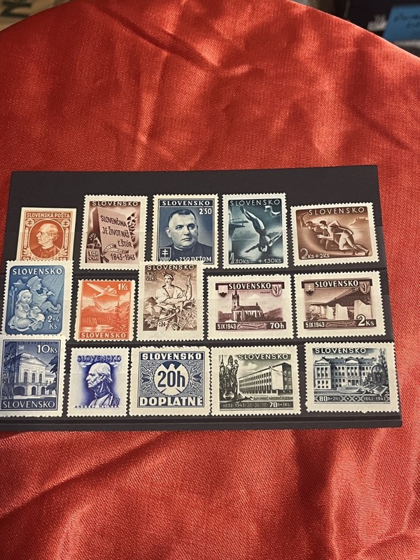 Slovensko, 15 different stamps. M/NH/OG.