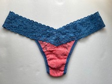 Hanky Panky Women's Signature Lace Low Rise Thong Underwear Blue Pink