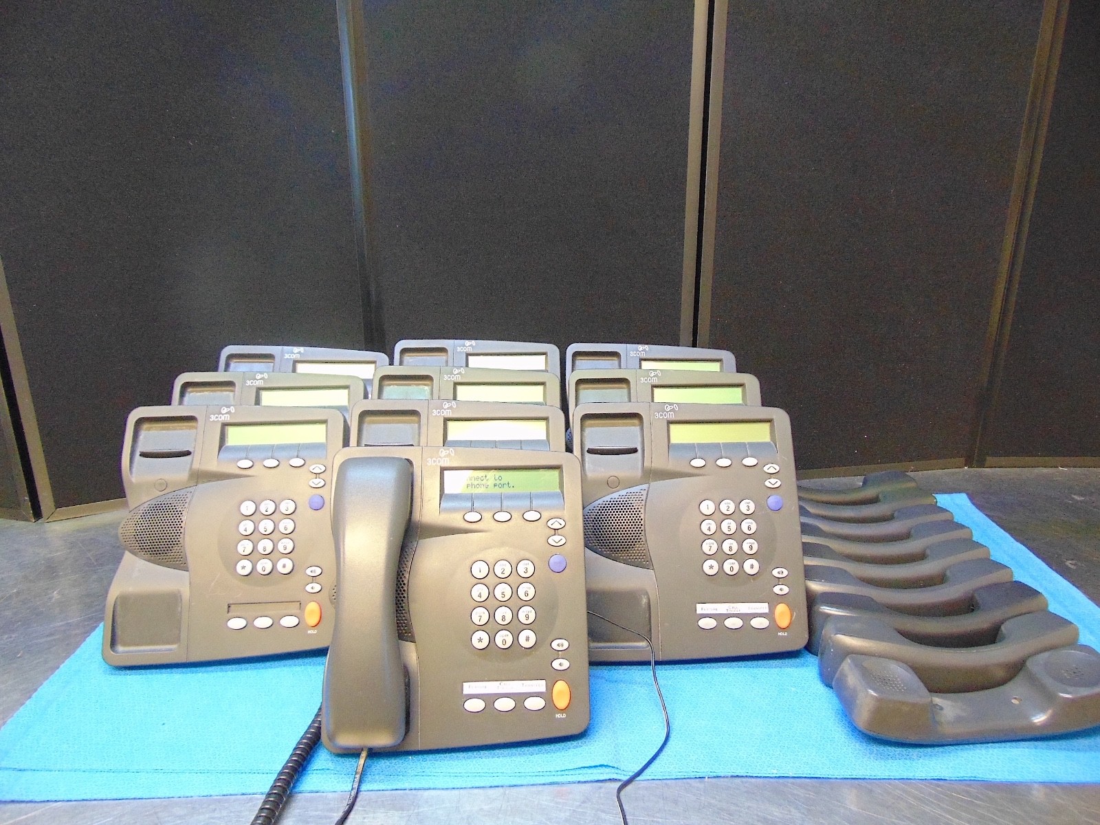 Lot Of 10 3Com 2101PE Office Phones With Bases And Handsets RH124z