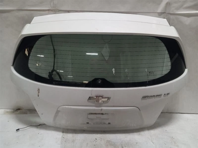 Puerta trasera con tapa para Chevrolet Sonic 2012-2018 Foto 2 de 4