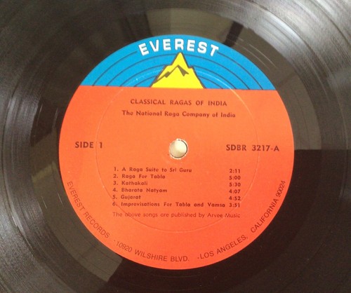 INDIAN MUSIC RAGAS AND DANCES/CLASSICAL RAGAS OF INDIA 2 LPS IN EXCELLENT SHAPE - Picture 4 of 7