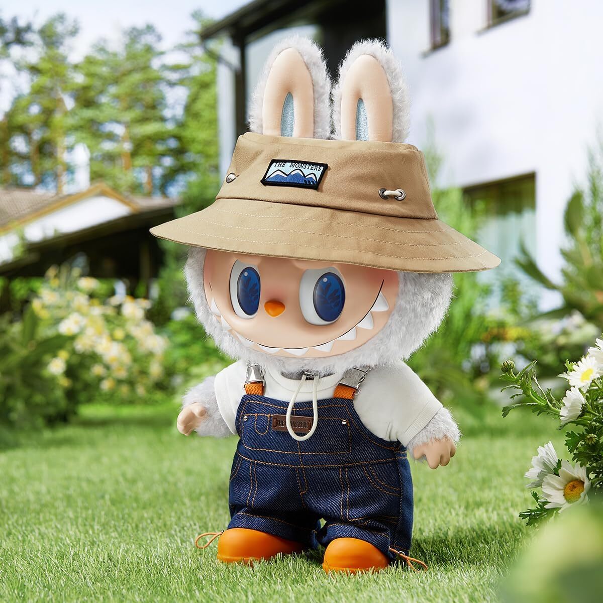 ぬいぐるみ LABUBU THE MONSTERS FALL IN WILD Pop Mart LABUBU The Monsters Fall In Wild Vinyl Plush Doll - US