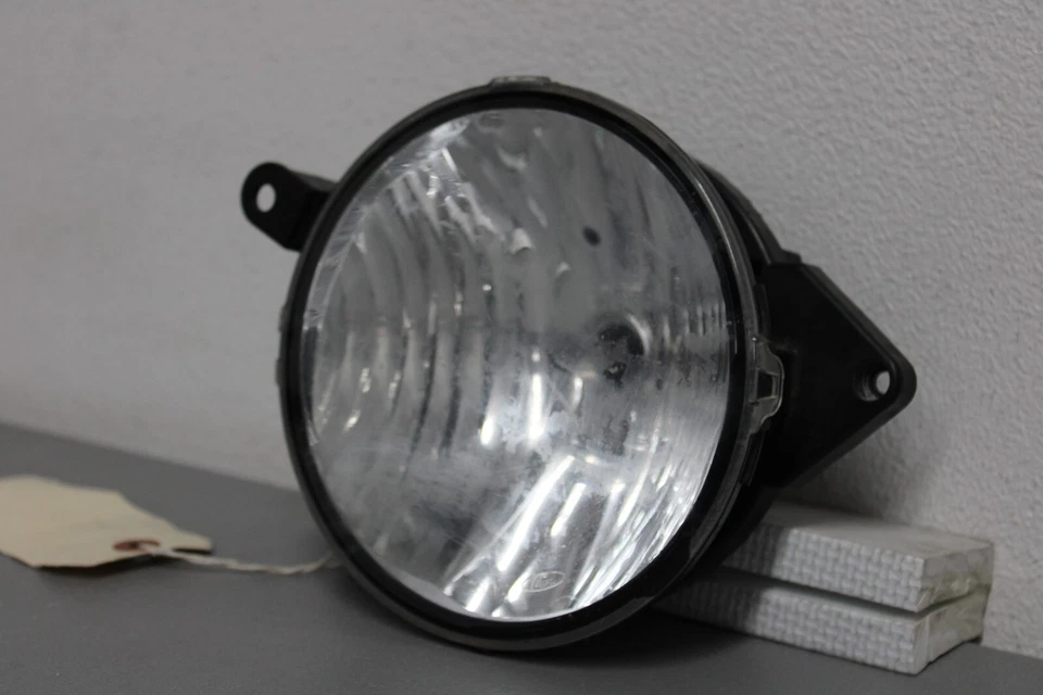 Ford Mustang 2010 2011 2012 luz antiniebla lateral izquierda Foto 3 de 4