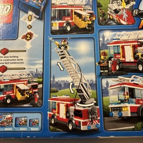 Brand New Sealed LEGO City 60002 Fire Truck Complete Set Retired