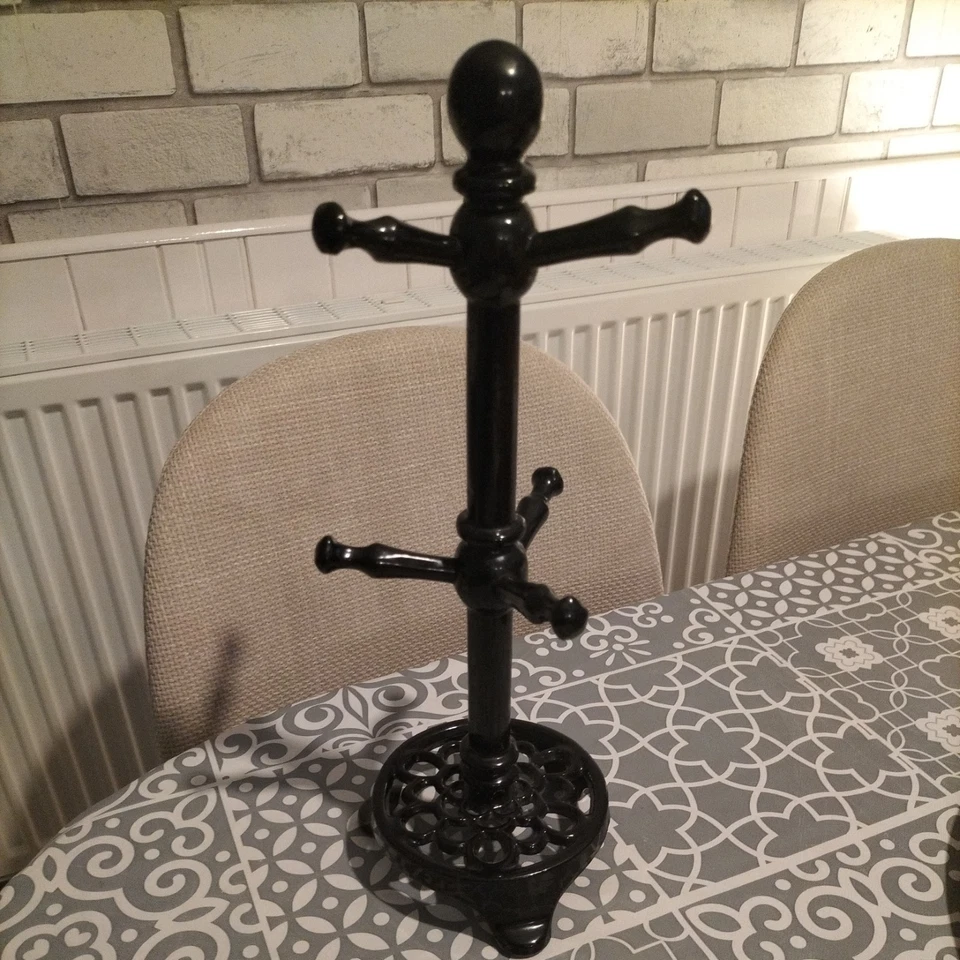 Vintage Black Cast Iron Mug Tree Stand for 6 Mugs/Cups - Image 4 of 4