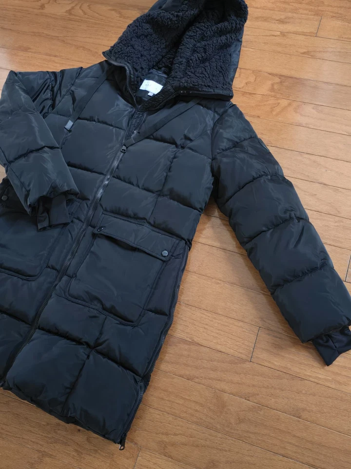 Parka acolchada Steve Madden negra con capucha - 3 cuartos de largo para dama grande Foto 4 de 4