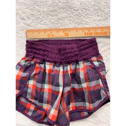 Lululemon Hotty Hot High Rise Plaid Shorts Size 4 Purple Red Activewear 4"inseam - Picture 4 of 6