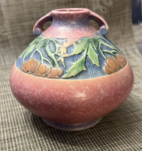ROSEVILLE POTTERY PINK BANEDA DOUBLE HANDLED 6.5" VASE WITH FOIL LABEL.....MINT!