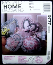 McCalls Home Deco Pattern: Assorted Pillows #5777 uncut