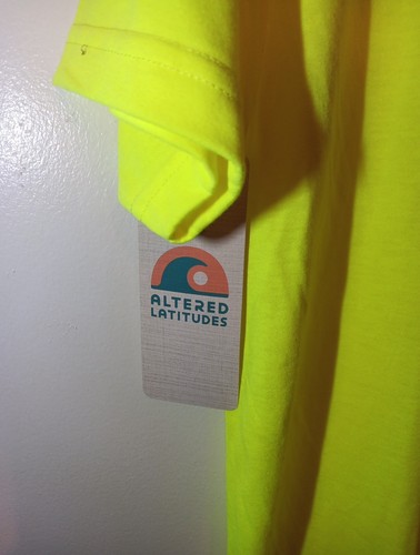 Camiseta Latitudes Alteradas Bandera de EE. UU. Tiras de Peces en la Espalda Pesca Para Hombres Talla S - Imagen 4 de 4