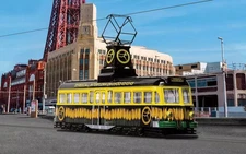 BRUSH RAILCOACH TRAM - BLACKPOOL TRANSPORT 'INTERFLORA'  - 1:76 - CORGI OM44013